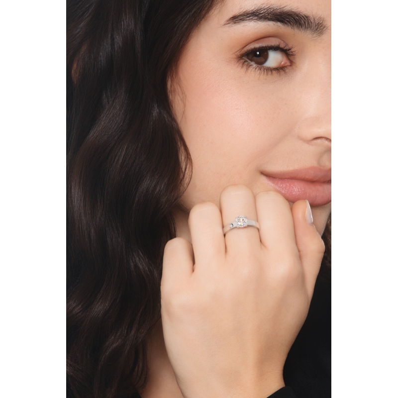 Bague solitaire en or blanc 18 carats avec diamant certifié IGI CT 0,90 