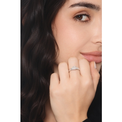 Bague solitaire en or blanc 18 carats avec diamant certifié IGI CT 0,90 