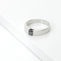 Bague Solitaire Homme en Or Blanc 750 avec Diamant Noir 0.45 ct