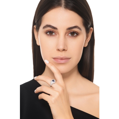 Bague petit doigt en or blanc 18k avec saphir et diamants