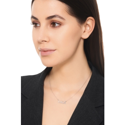 Collier personnalisé avec prénom en or blanc 18k