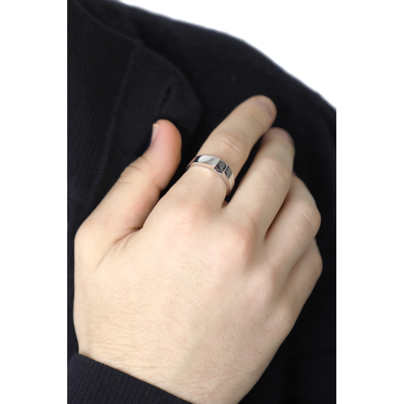 Bague Solitaire Homme en Or Blanc 750 avec Diamant Noir 0.45 ct