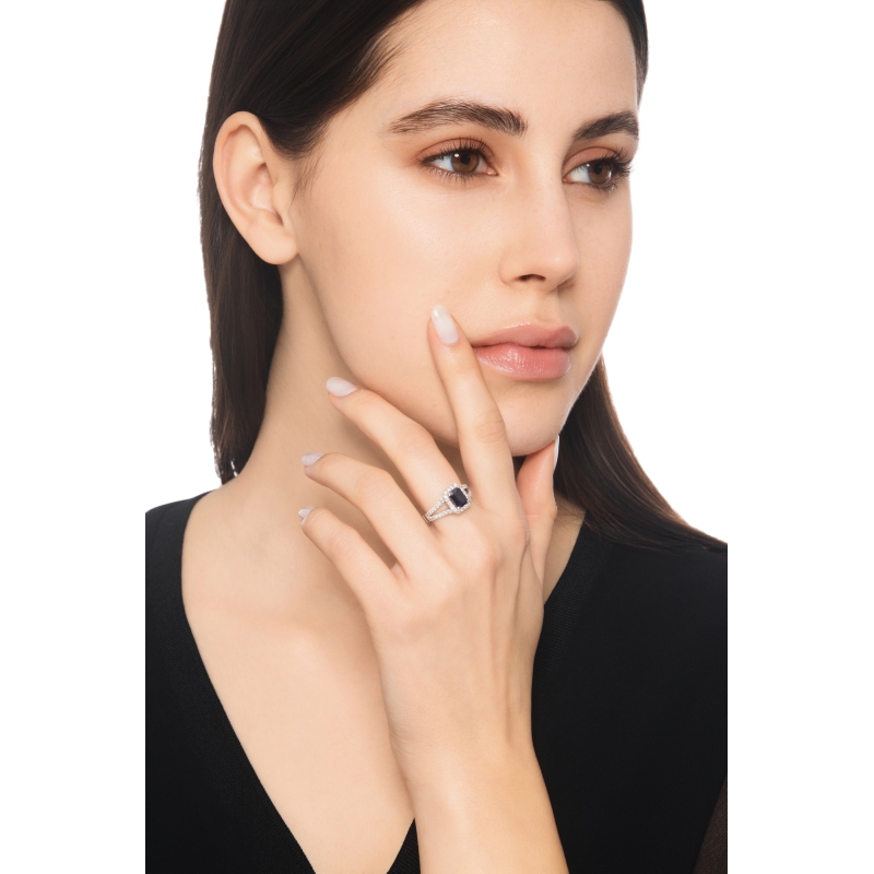 Bague halo en Or Blanc 18k avec Saphir Bleu et Diamants