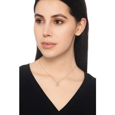 Collier en or blanc 18k avec pendentif en forme de cœur et aigue-marines et diamants