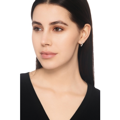 Boucles d’oreilles créoles en or blanc 750 avec diamants