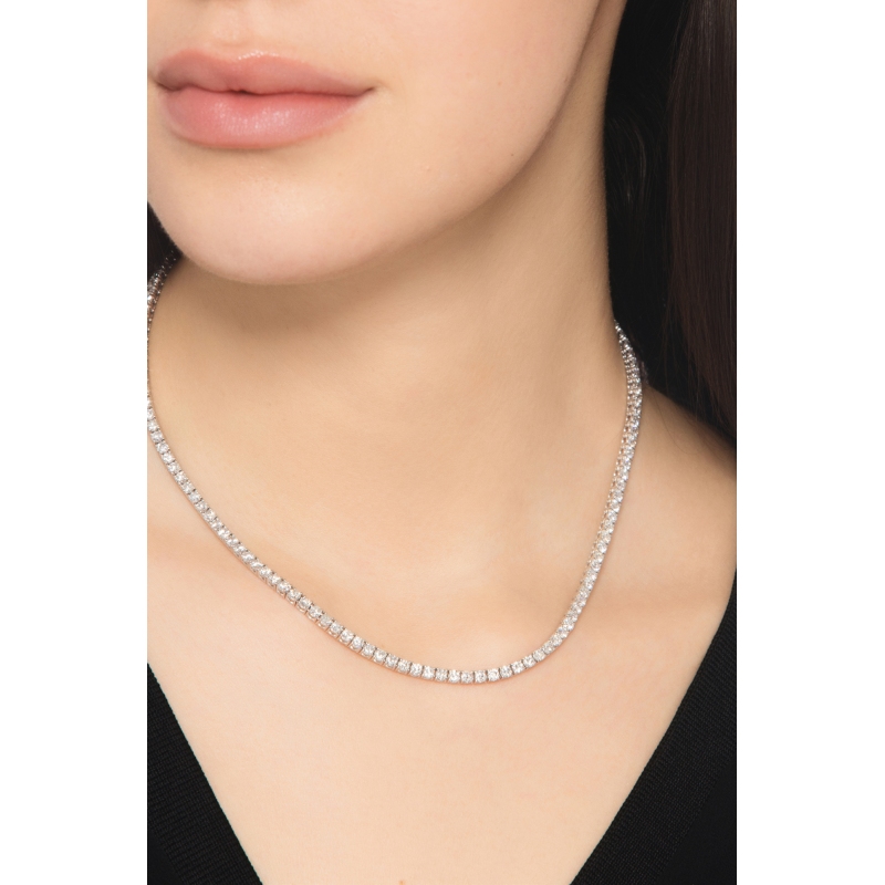 Collier tennis linéaire en or blanc 750 avec diamants