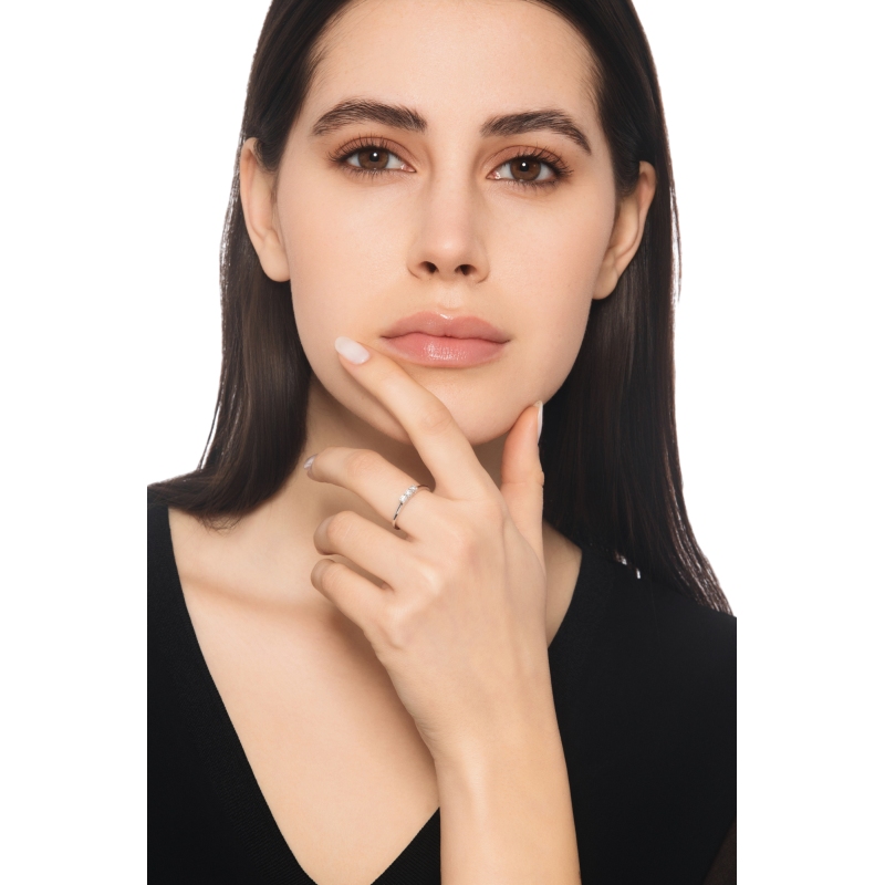 Bague trilogy linéaire en or blanc 18k avec diamants 0,21 ct