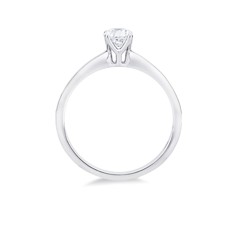 Bague solitaire en or blanc 18k à quatre griffes avec diamant CT 0.50