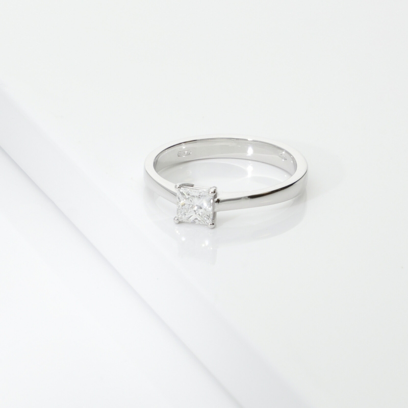 Bague solitaire diamant taille princesse GIA 0.50 ct or blanc 18k