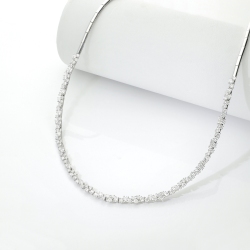 Collier luxe or blanc 18k avec diamants