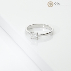 Bague solitaire diamant taille princesse GIA 0.50 ct or blanc 18k