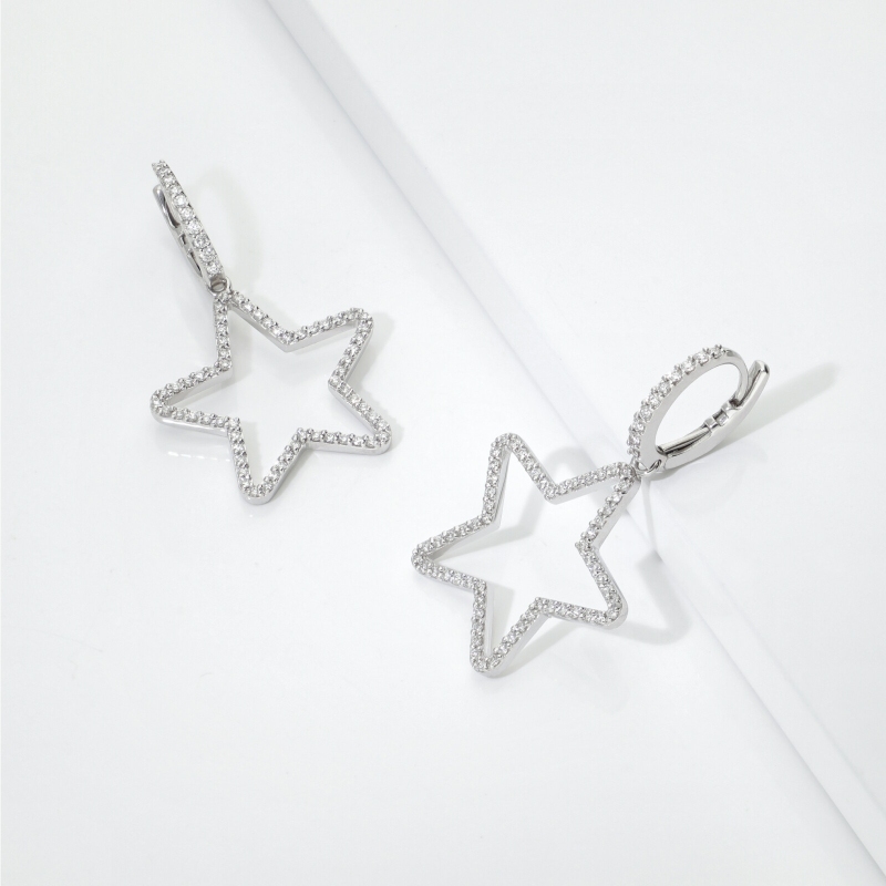 Boucles d’oreilles pendantes en Or Blanc 18k avec étoiles en diamants