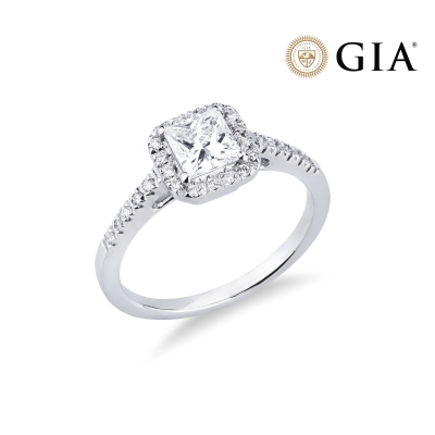 Bague solitaire taille princesse certifié GIA CT.0.70 en or blanc 18k 