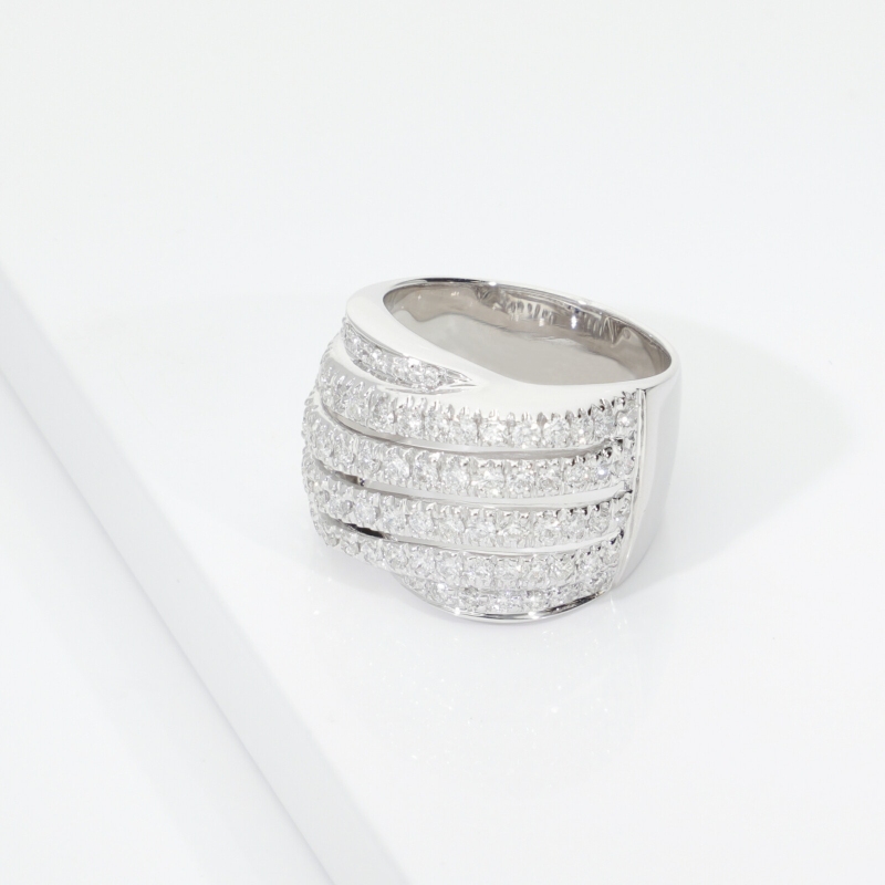 Bague anneau Or Blanc 18k avec pavé de diamants