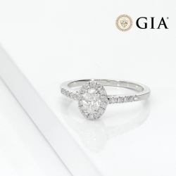 Bague de fiançailles Or Blanc 18k diamant ovale 0,40 ct GIA