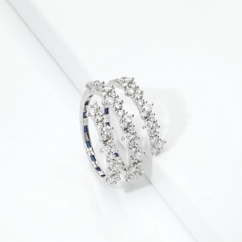 Bague florale Or Blanc 18k avec trois rangs de diamants