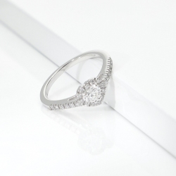 Bague solitaire Or Blanc 18k diamant cœur certifié GIA 0.40 ct