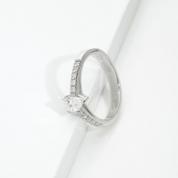 Bague solitaire Or Blanc 18k diamant poire certifié GIA 0.30 ct