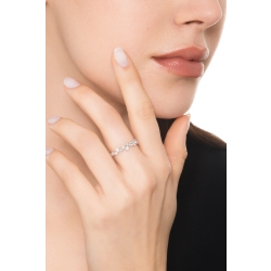 Bague or blanc 18k motif floral avec diamants 2