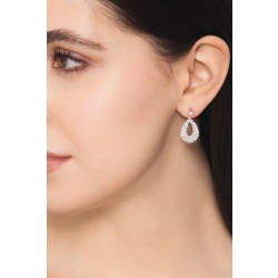 Boucles d’oreilles goutte en or blanc 18k avec diamants 2