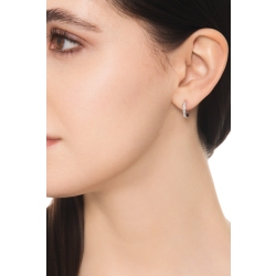 Créole unique avec diamants en or blanc 18 carats  2