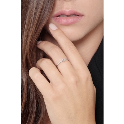 Bague en Or Blanc 18k avec design cœur en diamants