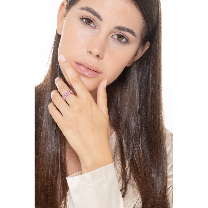 Bague en or blanc 18 carats avec diamants et saphirs roses Bague en or blanc 18 carats avec diamants et saphirs roses