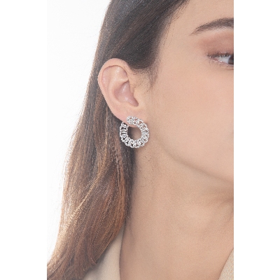 Boucles d'oreilles cercle en maille gourmette en or blanc 18 carats 