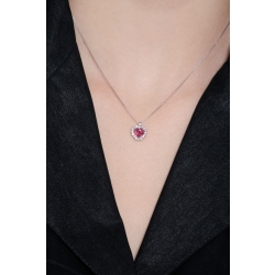 Collier en or blanc 18K avec rubis taille cœur d’environ 6 mm entouré de diamants 2