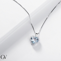 Collier en or blanc 18 carats avec pendentif cœur en aiguemarine et diamants 2