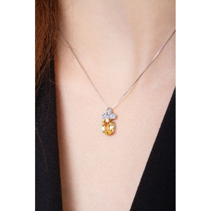 Collier en Or Blanc 18k avec Pendentif Citrine et Diamants Collier en Or Blanc 18k avec Pendentif Citrine et Diamants