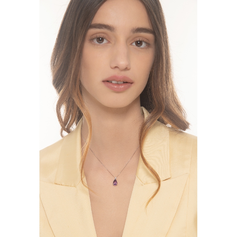 Collier or blanc 18k avec améthyste goutte et diamant Collier or blanc 18k avec améthyste goutte et diamant