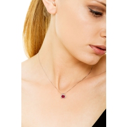 Collier en or blanc 18k avec rubis taille cœur entouré de diamants  2
