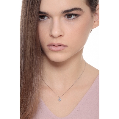 Collier en forme de cœur en aigue-marine or blanc 18k