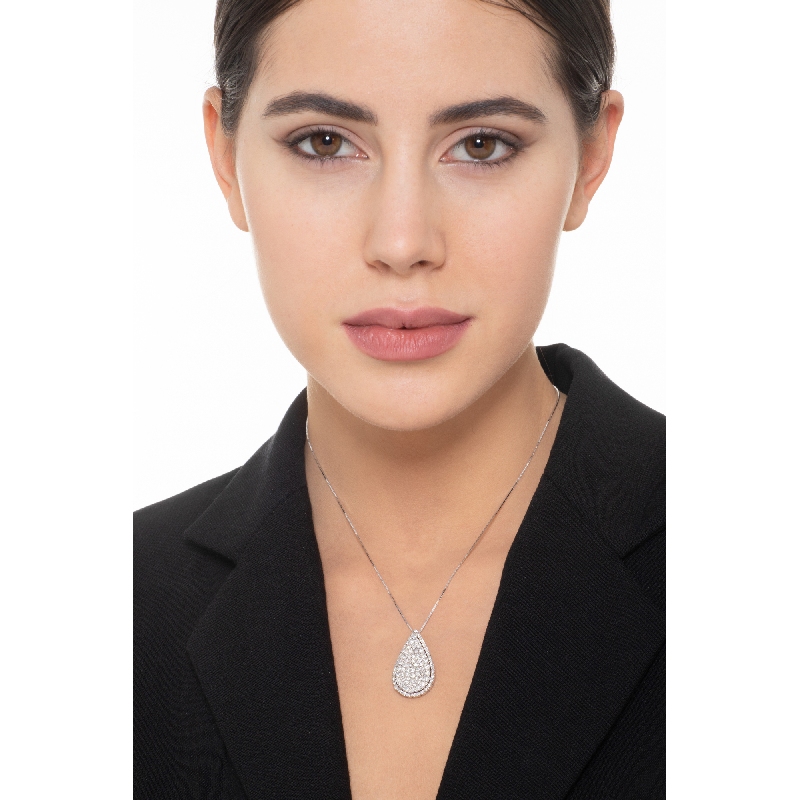 Collier or blanc 18K avec pendentif pavé de diamants Collier or blanc 18K avec pendentif pavé de diamants