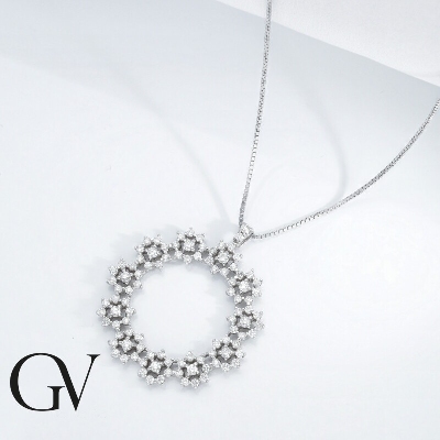 Collier Cercle etoiles en Or Blanc 18k et Diamants