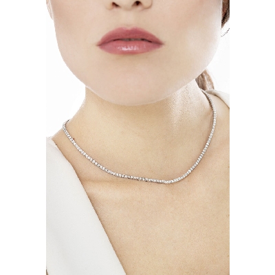 Collier tennis en or blanc 18 carats avec diamants