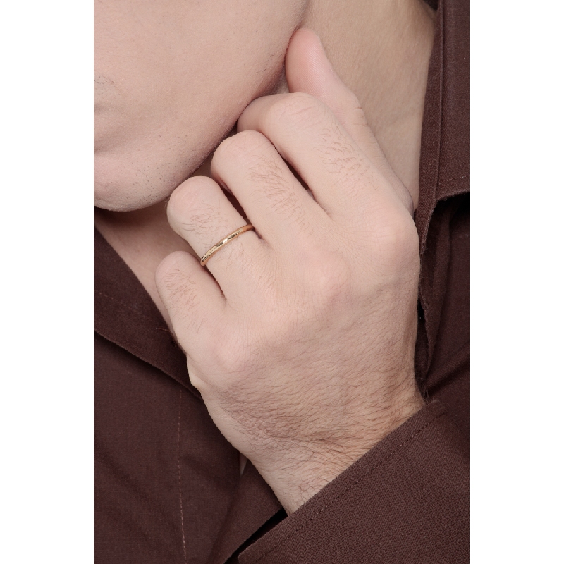 Alliance demi jonc en or jaune 18 carats Alliance demi jonc en or jaune 18 carats