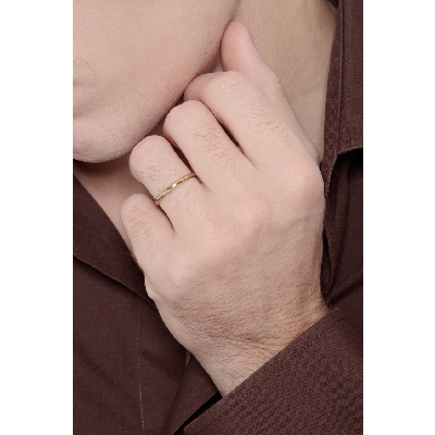 Alliance demi jonc en or jaune 18 carats