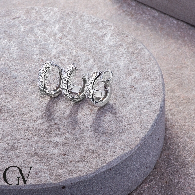 Mono boucle d’oreille gauche or 18k 3 cercles diamants