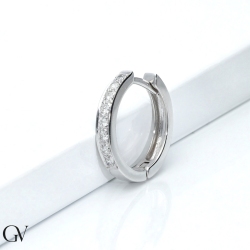 Mono boucle d'oreille à anneau en or blanc 18k avec diamants 2
