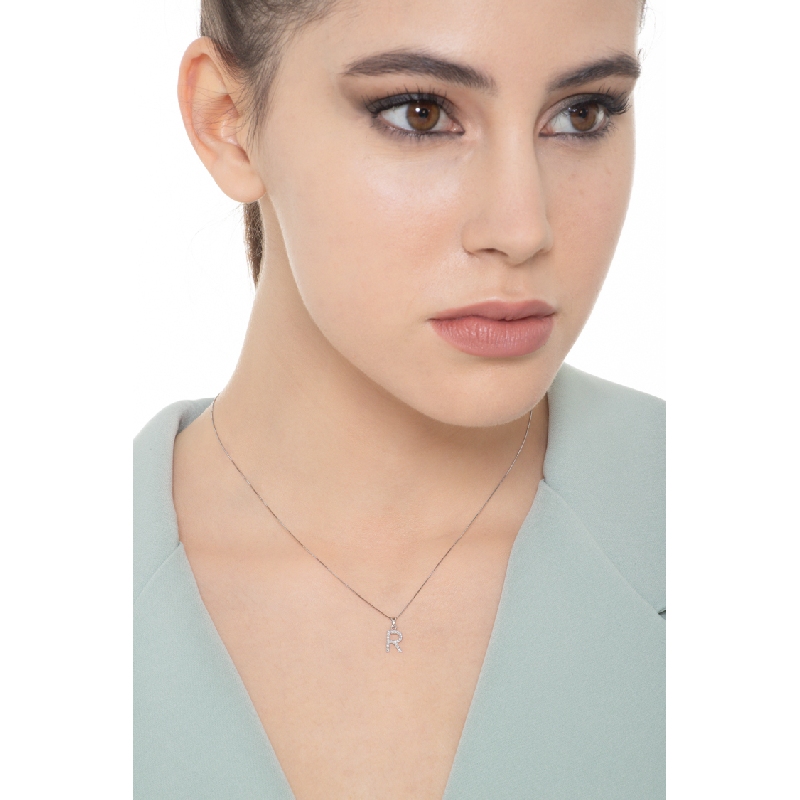 Collier en or blanc 18k avec lettre R sertie de diamants