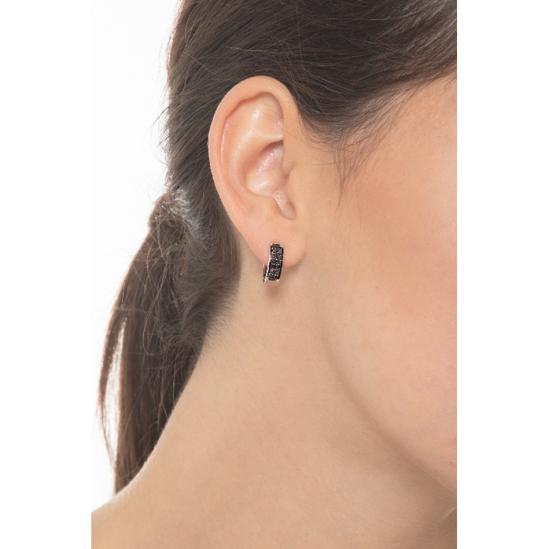 Boucles d’oreilles cercles en or blanc 18k diamants noirs Boucles d’oreilles cercles en or blanc 18k diamants noirs