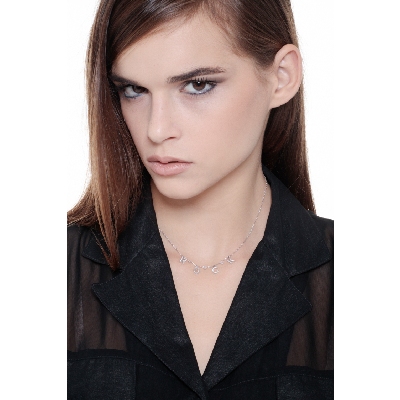 Collier en or blanc 18k avec le mot ROCK en diamants