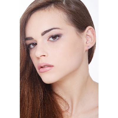 Boucle d'oreille lettre  D  en diamants et or blanc 750