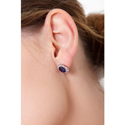 Boucles d'oreilles en or blanc 18k avec saphir bleu et diamants