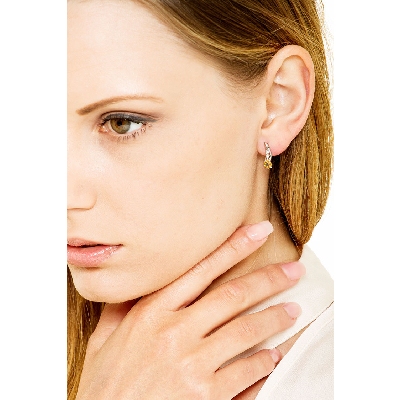 Boucles d oreilles en or blanc 18K avec citrines ovales et diamants