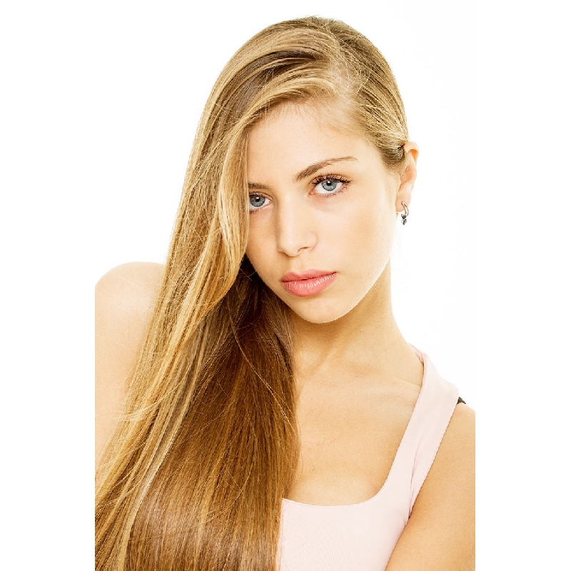 Boucles d'oreilles gouttes or blanc 18k serties de saphirs bleus et diamants  Boucles d'oreilles gouttes or blanc 18k serties de saphirs bleus et diamants