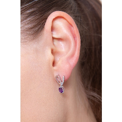 Boucles d oreilles en or blanc 18K avec améthystes et diamants