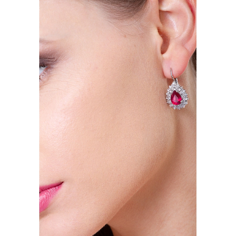 Boucles d’oreilles halo en or blanc 750 avec rubis et diamants